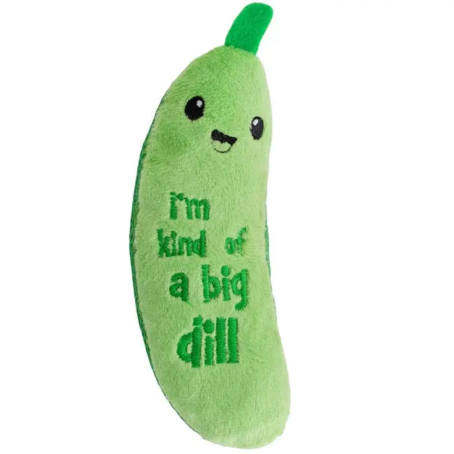 Crunchy Pickle Kicker – Interactive Dental Chew Toy For Cats 1