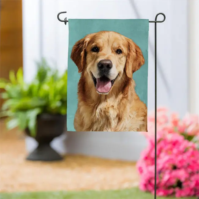 Golden Retriever Outdoor Garden Flag – High-Resolution Image 1