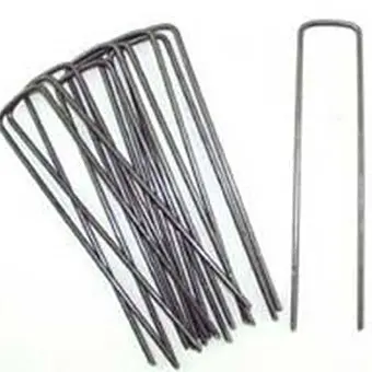 Master Gardener 4.5-Inch Heavy-Duty Ground Staples – 75-Pack 1