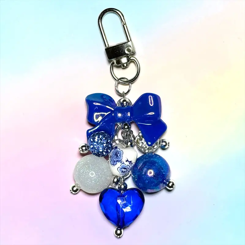 Willow Blue And White Ceramic Mini Straw Bauble 1